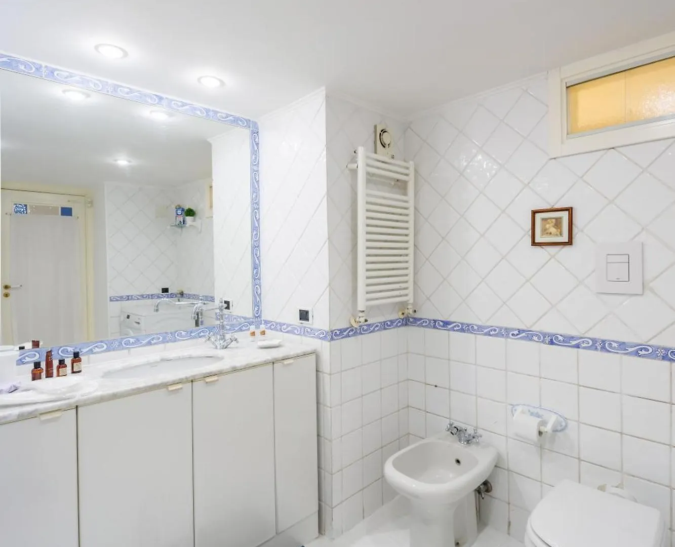 Riviera House 2 Apartment Sea View Group And Family By HouseinNapels